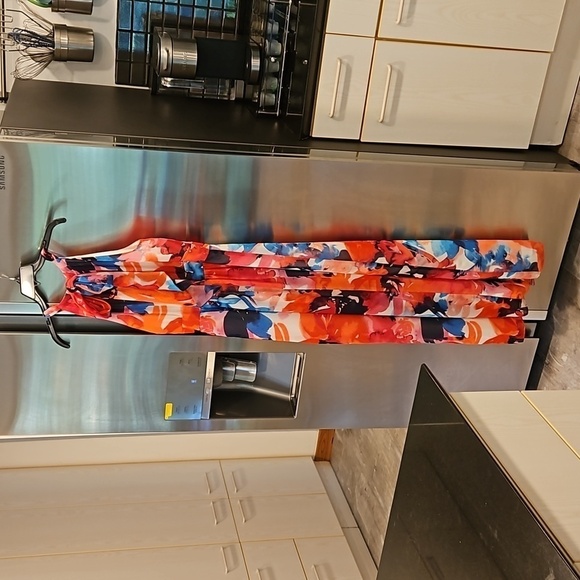 💕ELIZA J💕 Halter Neck Maxi Dress ~ Bold Watercolor Abstract Floral Print 8 NWT - Picture 9 of 16